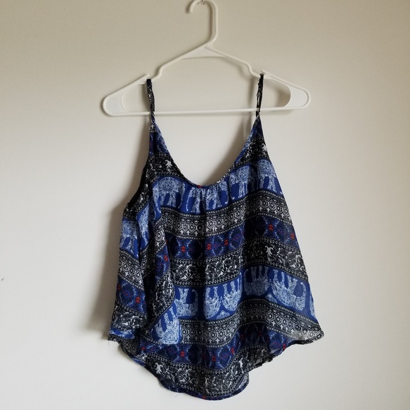Rue21 Tops - Rue 21 flowy patterned spaghetti strap crop top